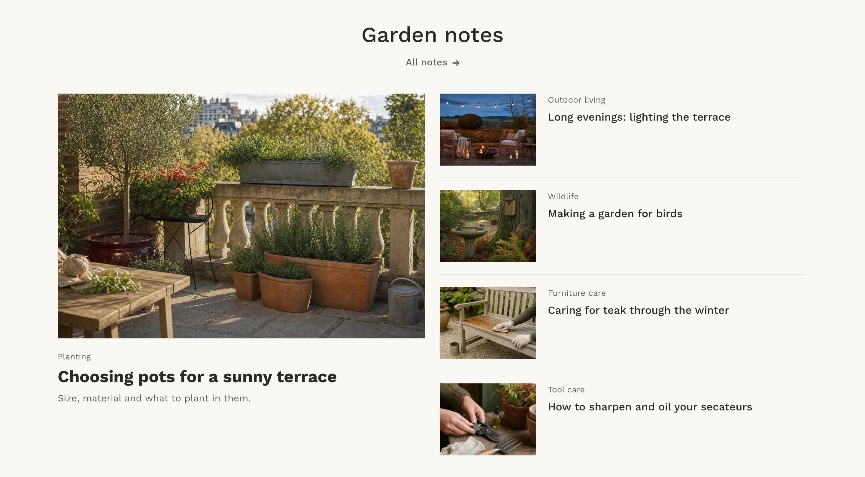 Magazine layout with the heading “Garden notes” and the link “All notes” centered at the top. On the left, the latest post large: a wide photo of terrace pots, the category “Planting”, a bold title and a one-line excerpt. On the right, four smaller posts as rows, each with a thumbnail, a category and a title.